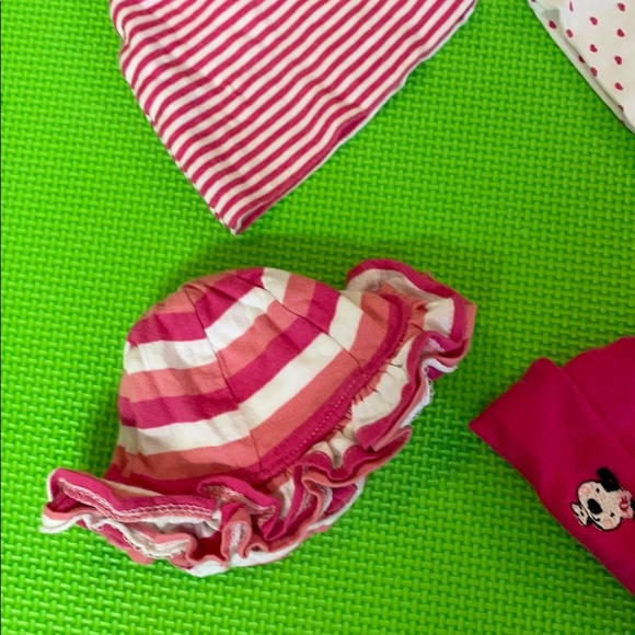 Newborn Baby Girl Beanie Hat Set - Picture 5 of 6